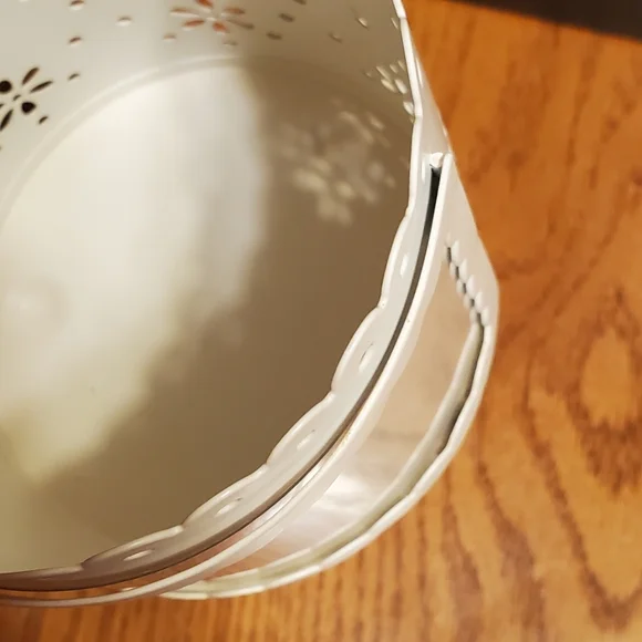 Yankee Candle Eyelet Lace Photo Frame Candle Holder - Picture 12 of 14